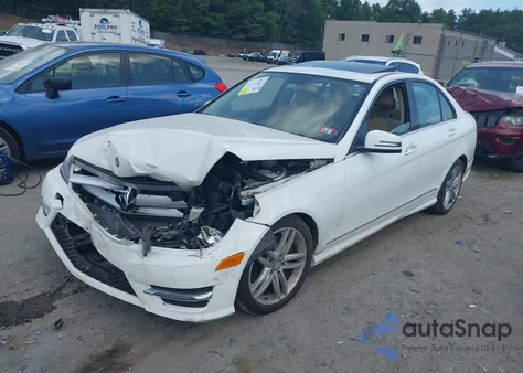 2013 Mercedes-Benz C 300 Luxury 4Matic/Sport 4Matic from USA, damaged, VIN WDDGF8AB7DR280115